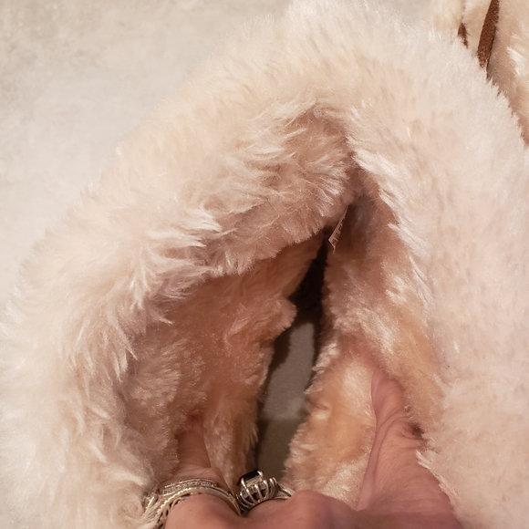 Gorgeous fur lined (inside and out) ankle boots. Never worn. Great condition. - Picture 6 of 8